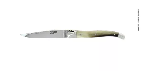 Couteau pliant ciselé main brillant en corne claire