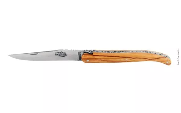 Couteau pliant ciselé main satiné plein manche en olivier