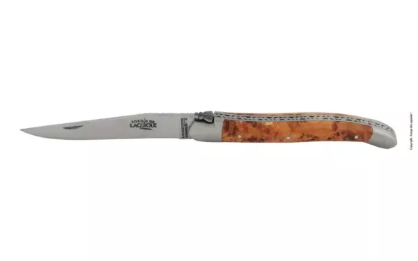 Couteau pliant ciselé main satiné en genévrier