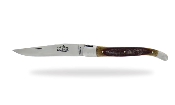 Couteau pliant ciselé main satiné en chêne de barrique