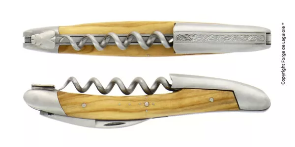 Couteau de sommelier en olivier avec chape sculptée motif Pinot